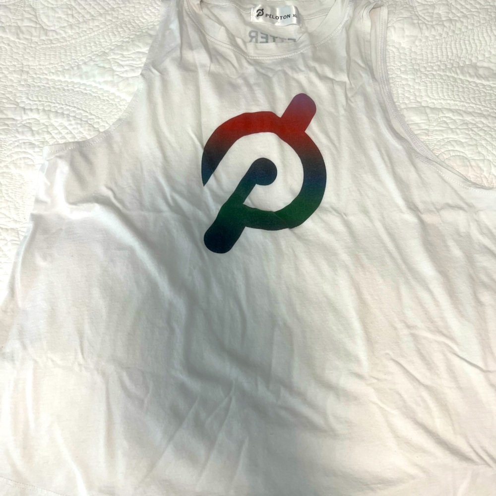 Excellent used Peloton tank. Worn once. Size XL.